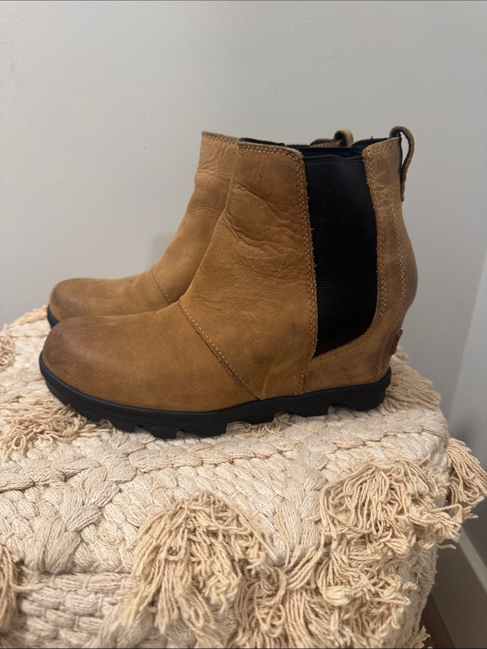 Sorel Tan Leather Wedge Chelsea Ankle Boots